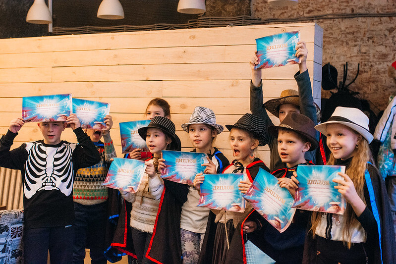 Как отметить Новый год классом — идеи для младших школьников в Барнауле